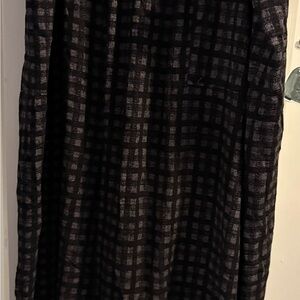 284- LuLaRoe Black and Gray Plaid Ankle pant